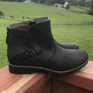 Teva Black De La Vina Waterproof Ankle Boots